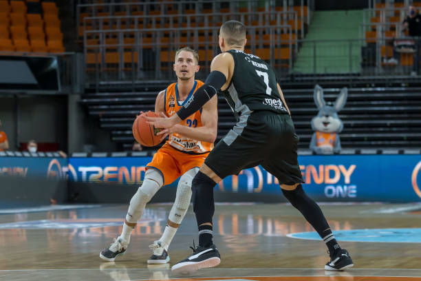 被视为一把 被视为一把