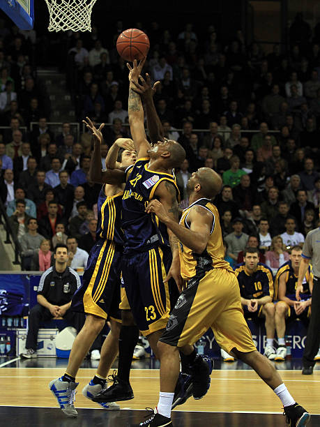 稳步冲刺更 稳步冲刺更